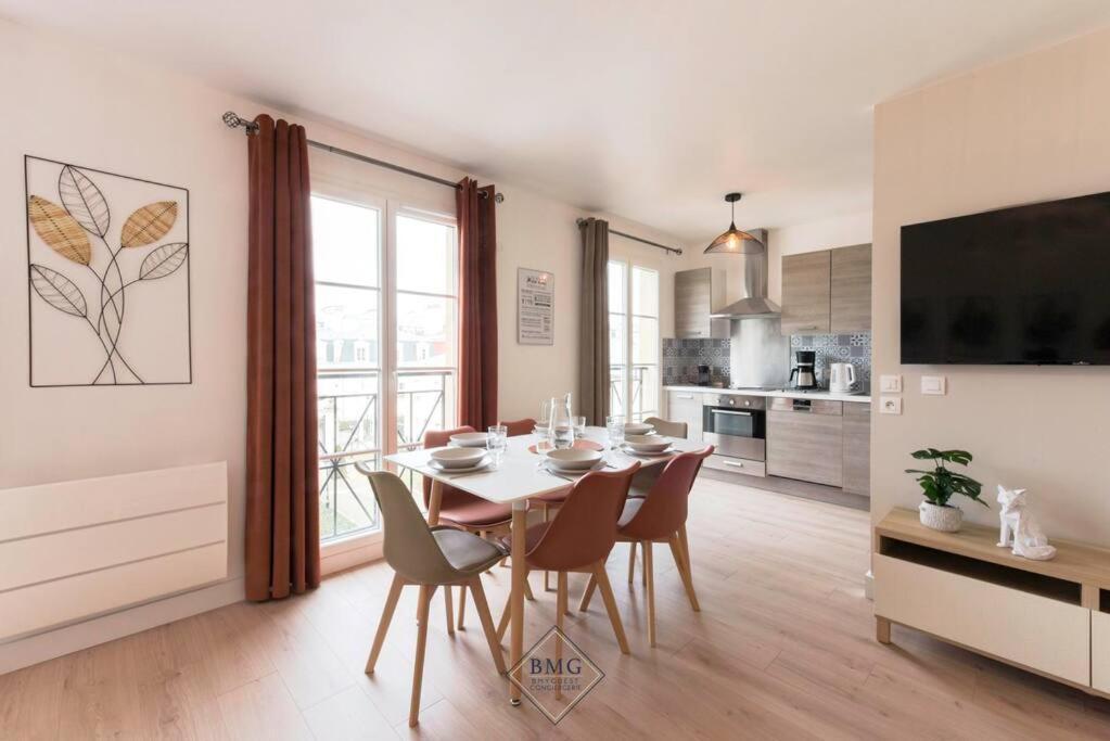 Royal Appartement Disneyland Bmyguest Serris Bagian luar foto