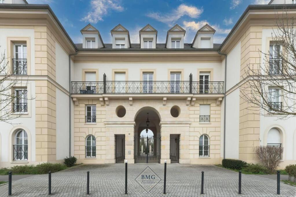 Royal Appartement Disneyland Bmyguest Serris Bagian luar foto